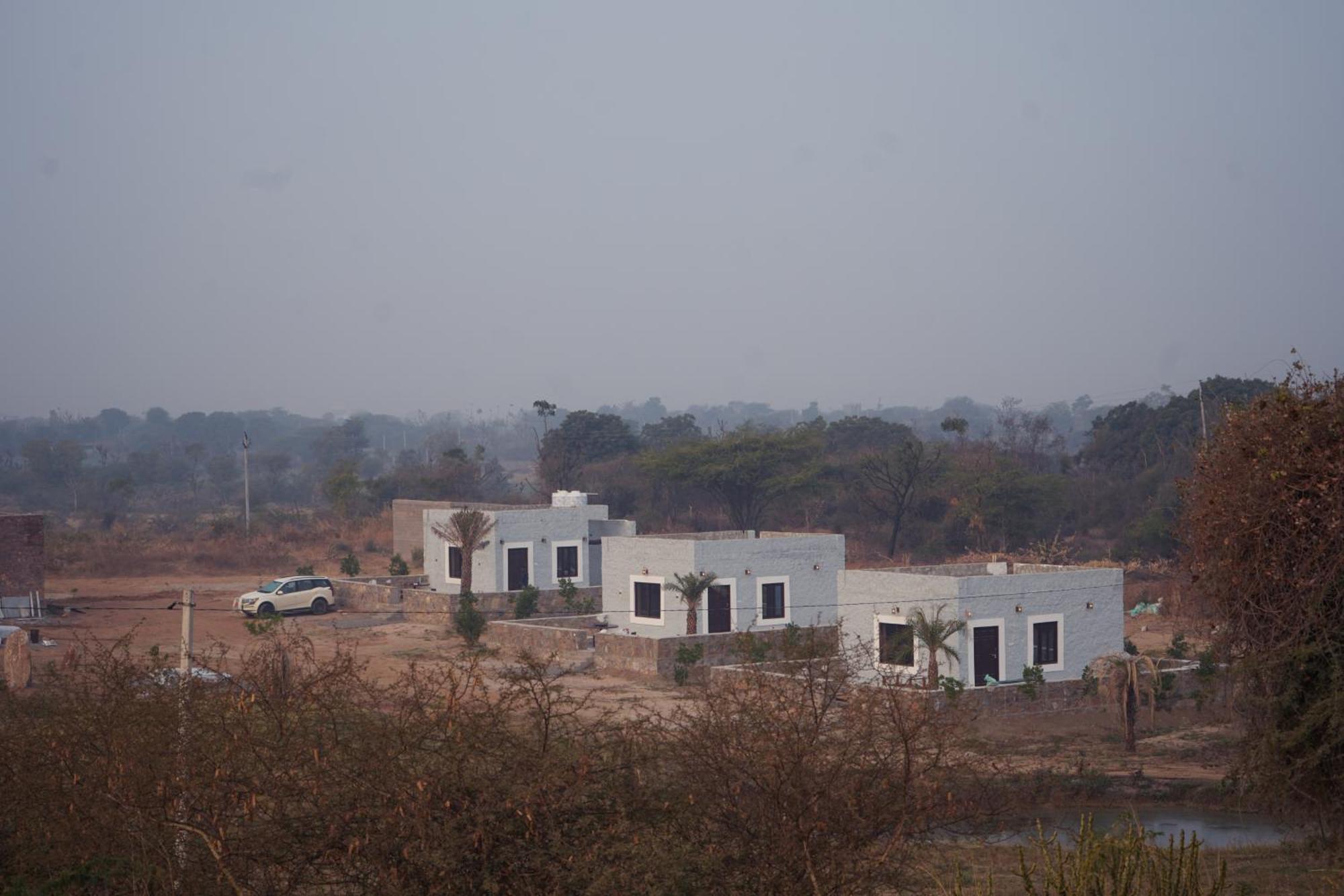 Nana Jawai Wildlife Safari Camp Bed & Breakfast エクステリア 写真